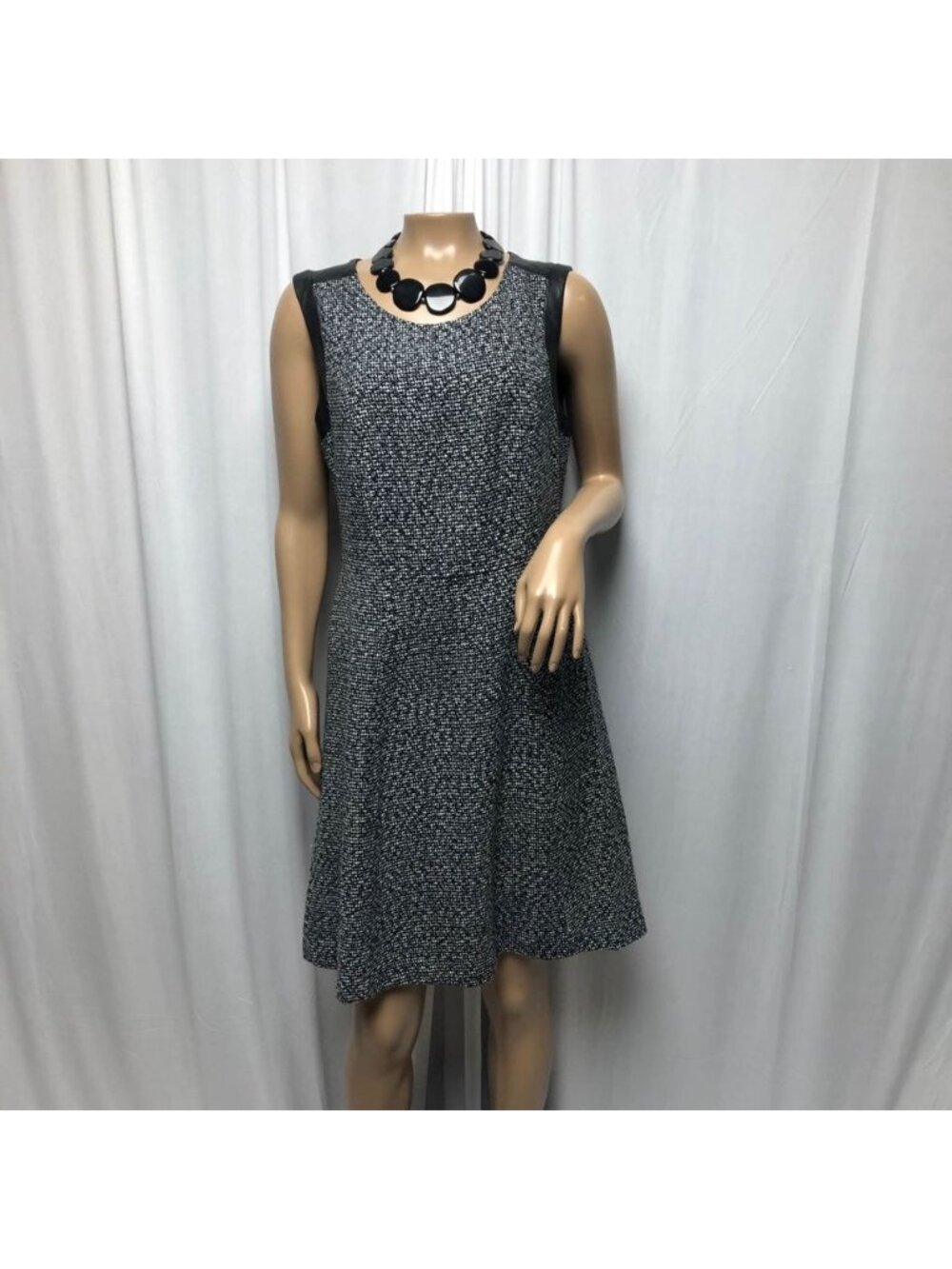 Liz Claiborne Dress Womens Size 6 Textured Knit Black White A Line Work Dress